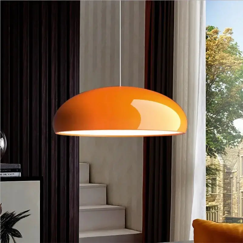 Suspension luminaire rétro pour cuisine ou salle à manger épurée

