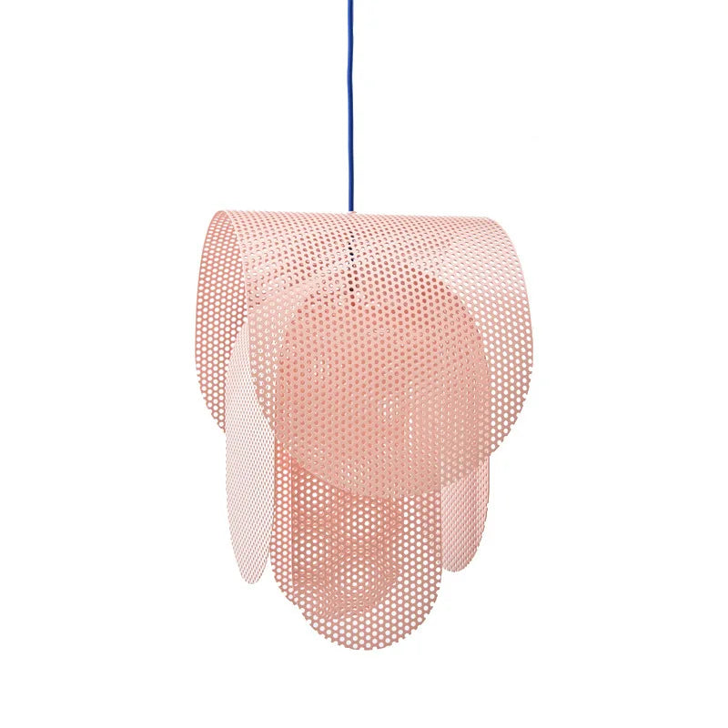 Suspension luminaire rose effet grillage au style original