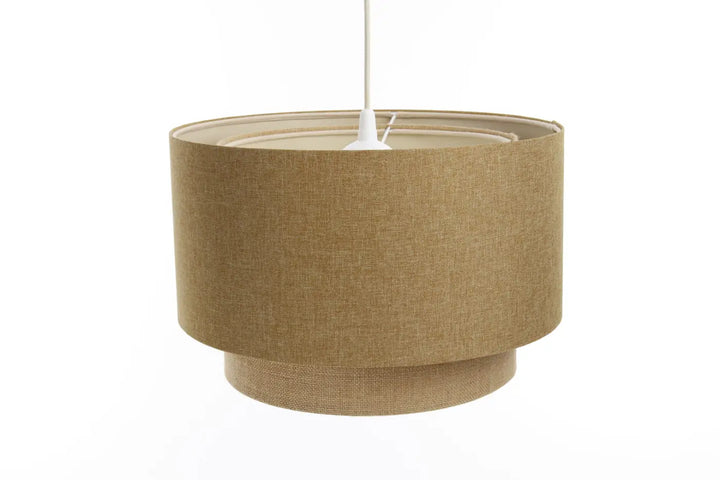 Suspension luminaire duo rotin en rotin beige ecru avec abat-jour cylindrique texture tan et fixation blanche suspendue