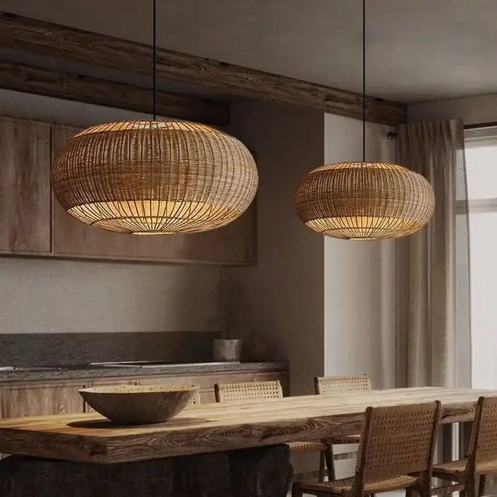 Suspension luminaire en rotin tressé design vintage en style naturel