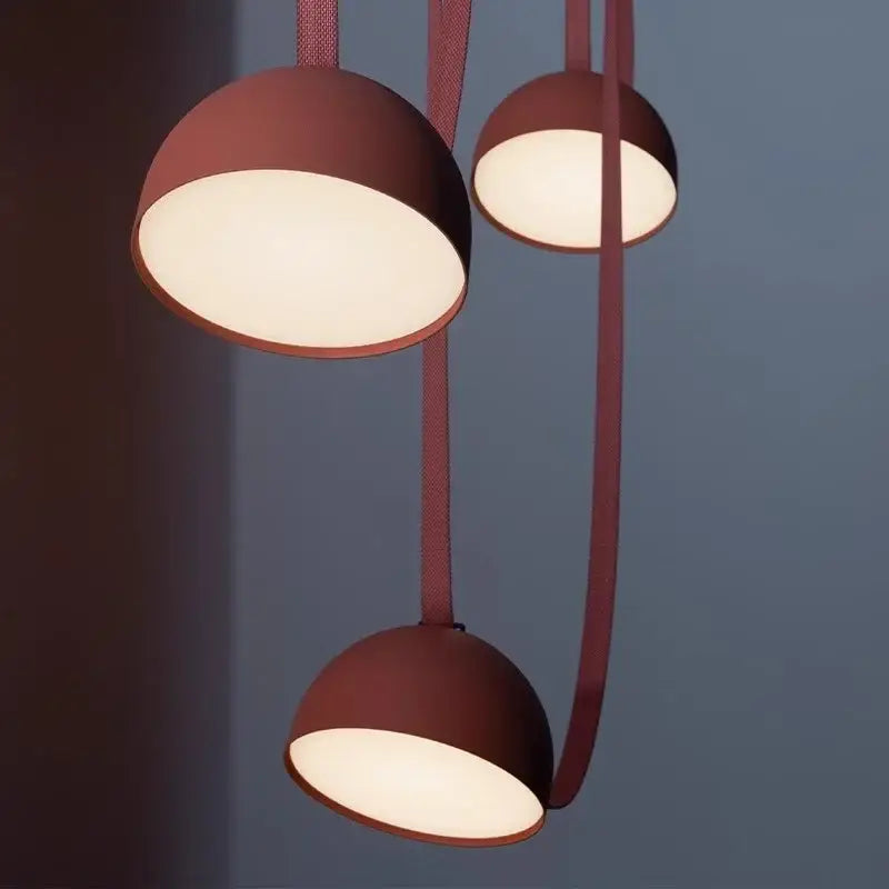 Suspension luminaire à sangles longues au style contemporain chic