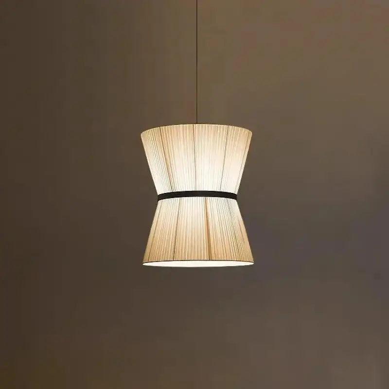 Suspension luminaire en tissu beige design élégant style chic