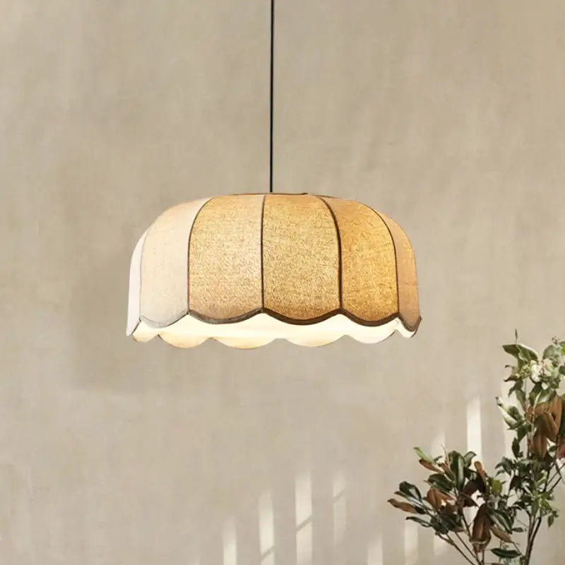 Suspension Luminaire En Tissu En Forme De Fleur Beige Style Épuré