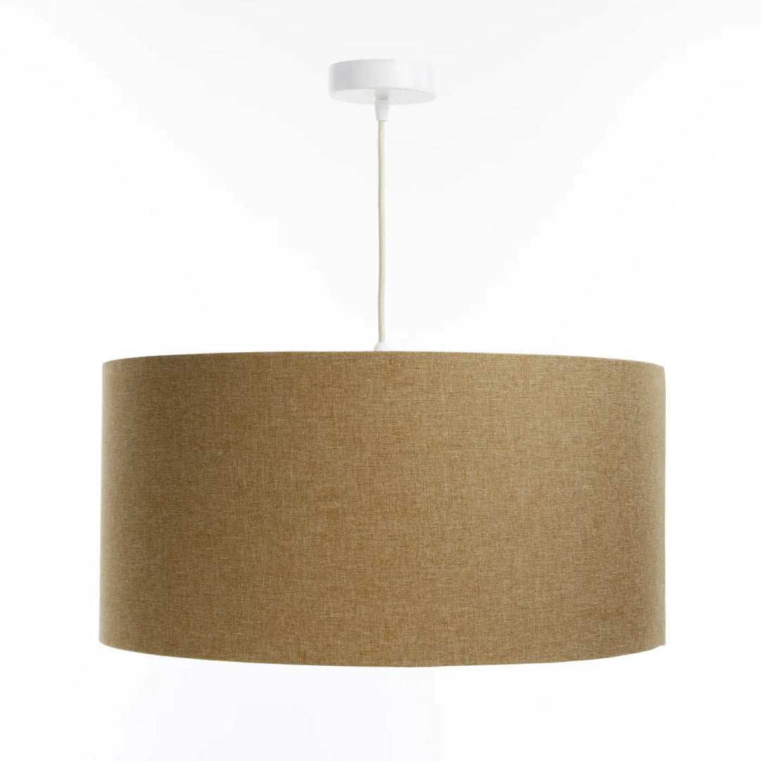 Suspension luminaire avec abat-jour cylindrique tissu marron sable et fixation plafond blanche