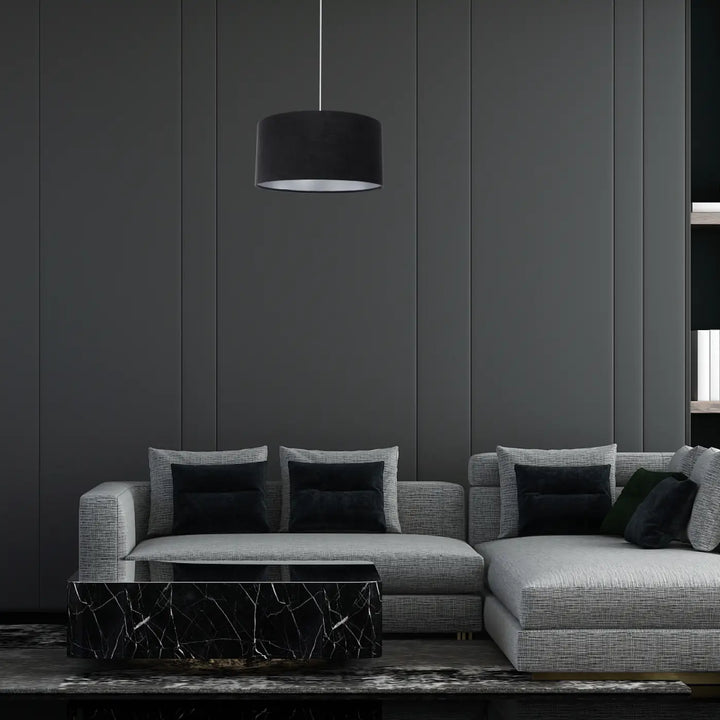 Suspension luminaire glamour structural velour noir avec bord argent et tissu noir style moderne chic