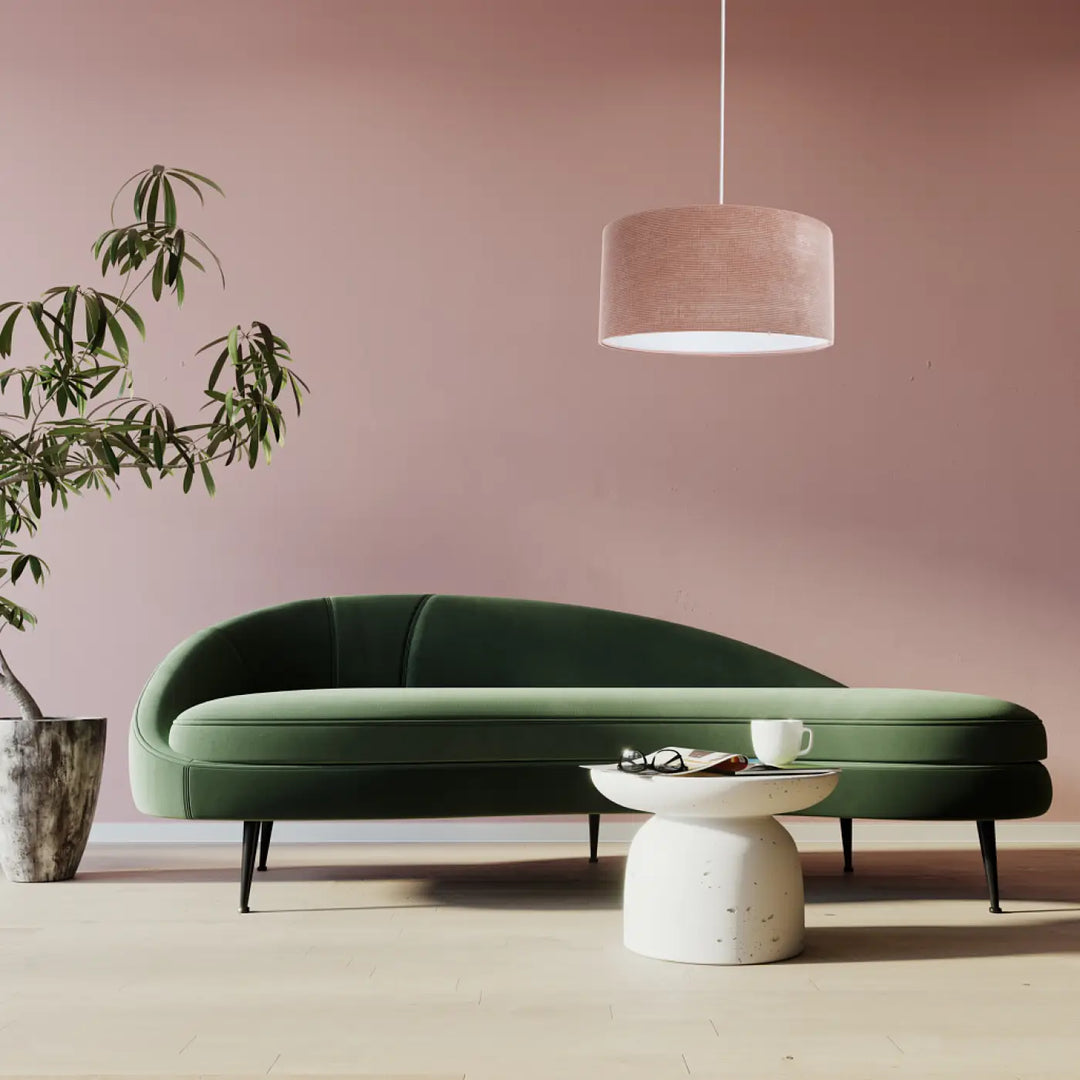 Suspension luminaire glamour structural velour avec chaise longue en velours vert émeraude style moderne chic