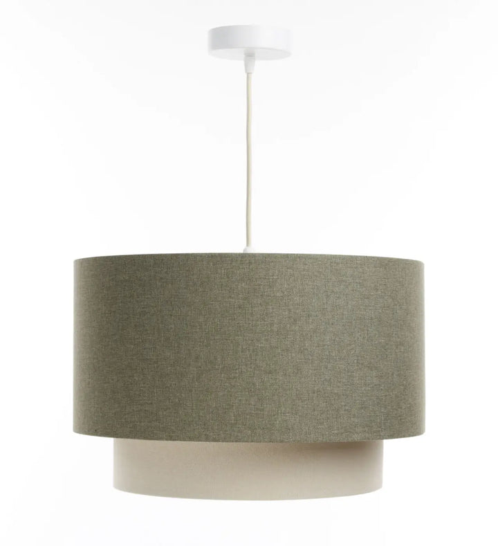 Suspension luminaire duo rattan avec abat-jour en tissu vert gris texturé et base crème suspendue par cordon blanc