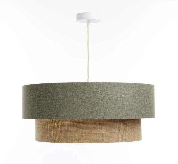 Suspension luminaire duo boho elegant avec abat-jour tissu vert gris et beige en deux étages moderne et texturé
