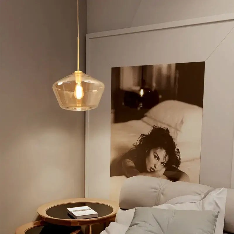 Suspension luminaire en verre transparent design moderne chic