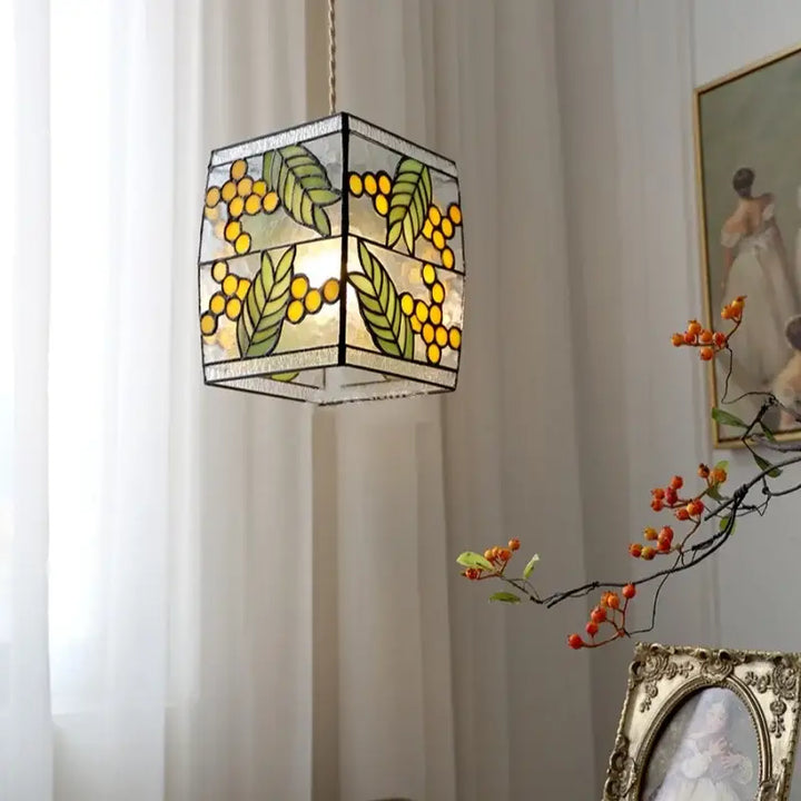 Suspension luminaire vitrail art déco motifs naturels raffiné