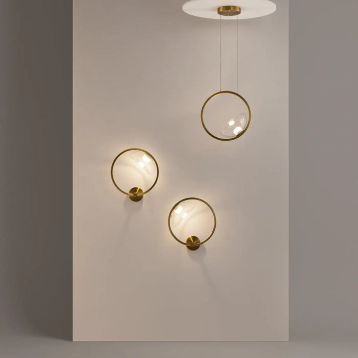 Suspension lunare led disque doré avec cadre circulaire moderne doré et abat-jour en verre dépoli minimaliste