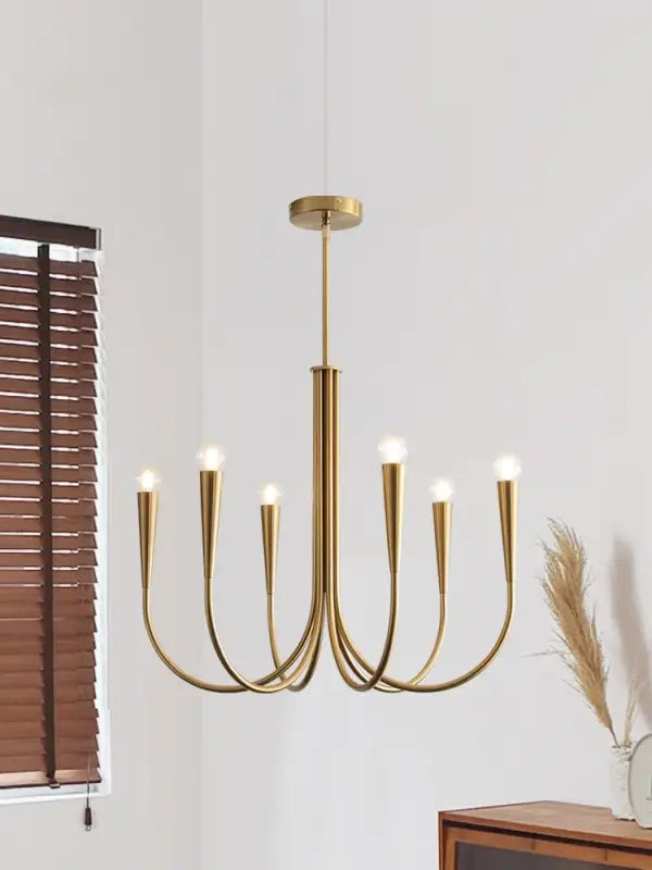 Suspension lustre en métal doré au design chandelier revisité

