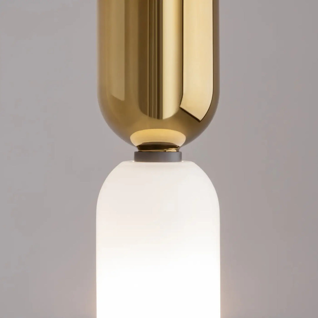 Suspension memory petit tube bicolore avec partie supérieure métallique dorée et verre dépoli blanc élégant