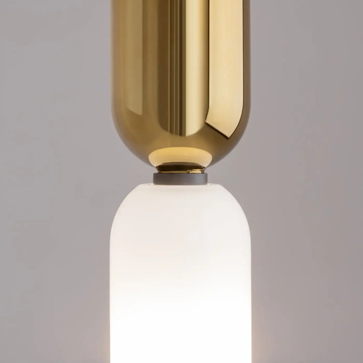 Suspension memory petit tube bicolore avec partie supérieure métallique dorée et verre dépoli blanc élégant