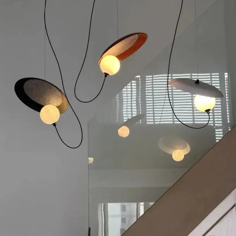 Suspension moderne forme orbitale élégante