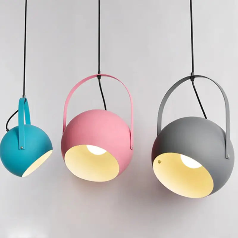 Suspension moderne métal coloré style industriel élégant