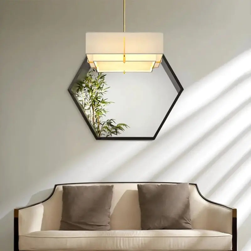 Suspension Moderne Tissu Beige et Métal Doré Style Élégant