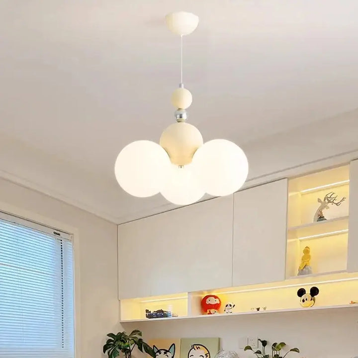 Suspension Moderne Trois Globes Blancs Style Ludique Enfantin

