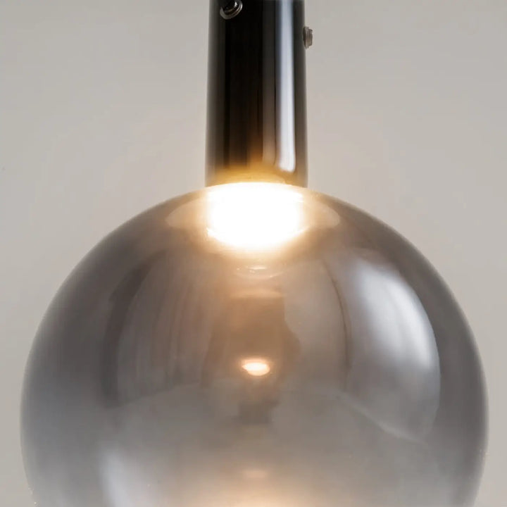 Suspension nebula led globe en verre sphérique avec lumière chaude pour un éclairage suspendu élégant