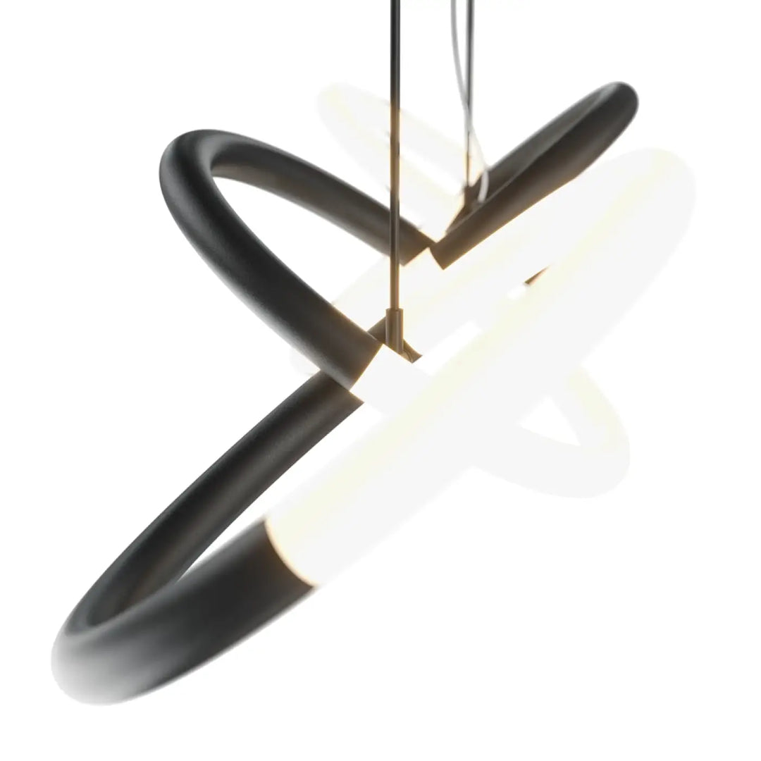 Suspension node ruban noué en aluminium noir avec anneaux circulaires entrelacés en noir et blanc design abstrait