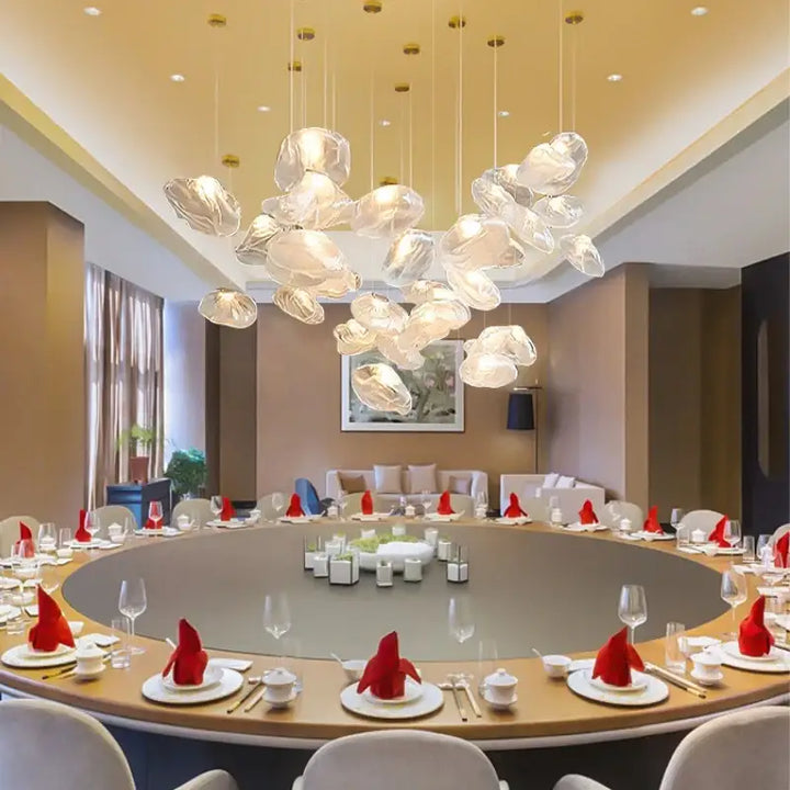 Suspension Nuage Design Sculptural En Verre Transparent Élégant