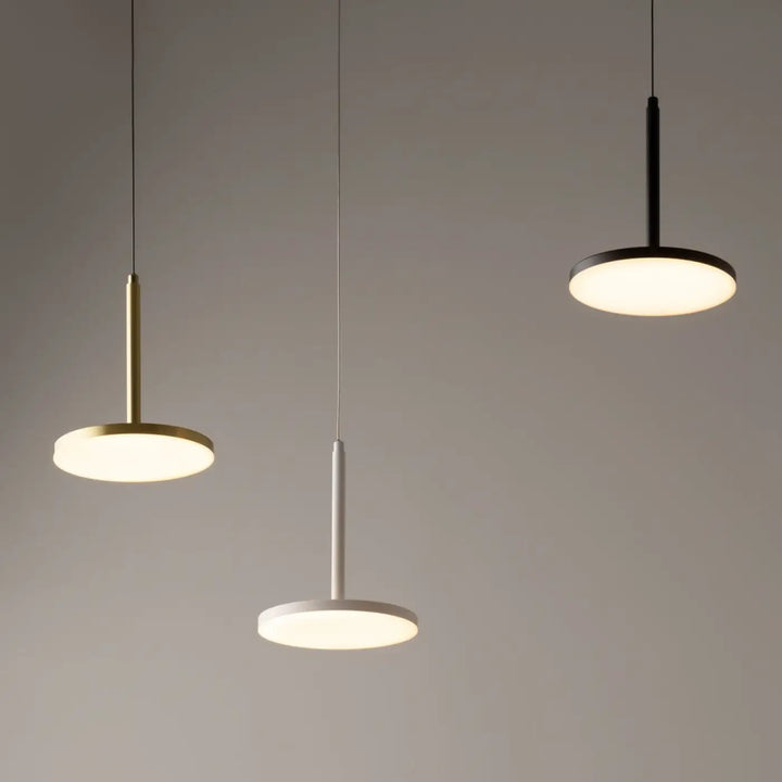 Suspension luminaire plato disque vertical avec trois disques lumineux minimalistes en or blanc et noir