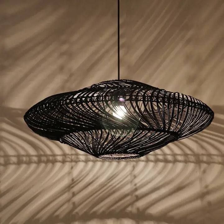 Suspension Rotin Design Spirale Effet Ombres Moderne Élégante

