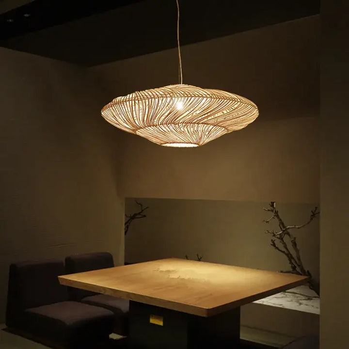 Suspension Rotin Design Spirale Effet Ombres Moderne Élégante


