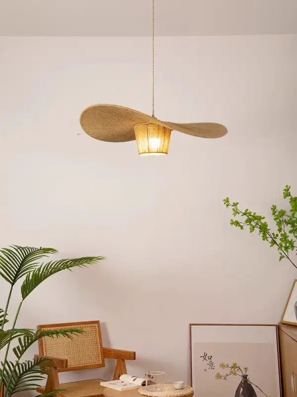 Suspension rotin forme aile naturelle style bohème élégant


