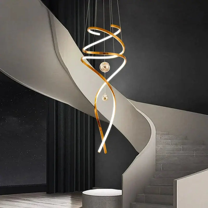 Suspension Spirale LED Dorée Design Pour Plafond Haut