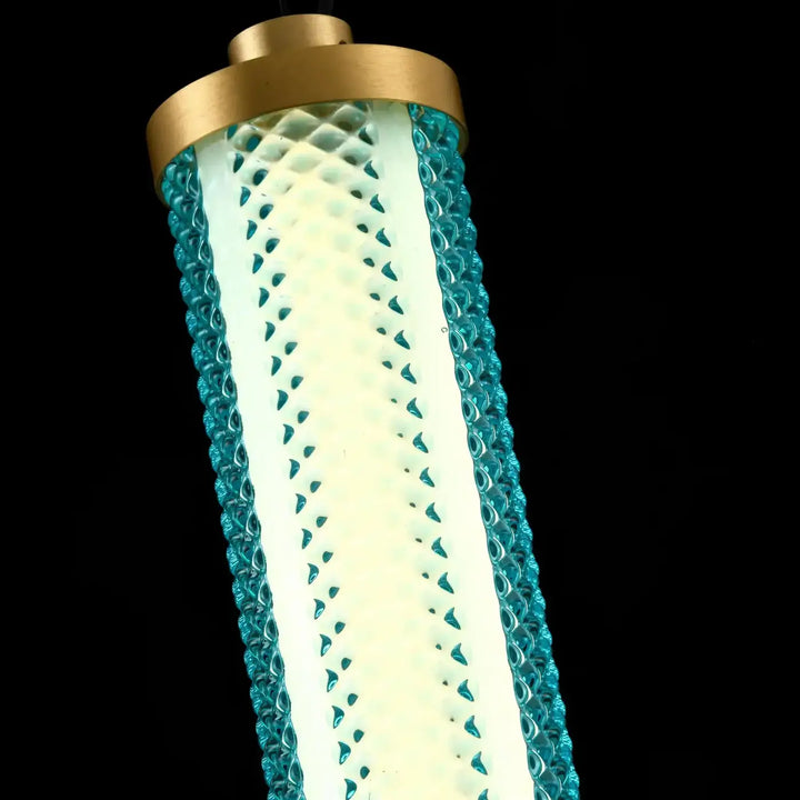 Suspension tiffany verticale avec perles de verre turquoise translucide et structure laiton poli pour éclairage moderne
