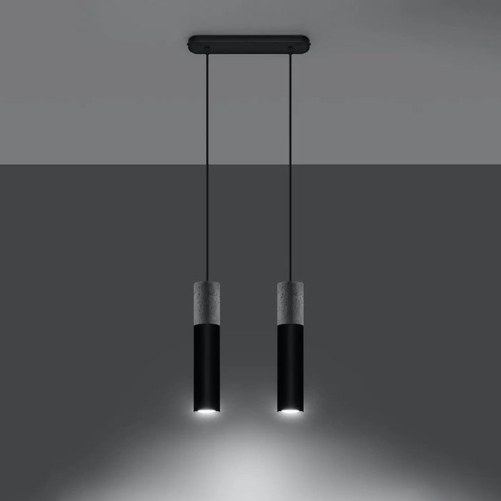 Suspension Borgio tube en acier noir et béton gris, allumée