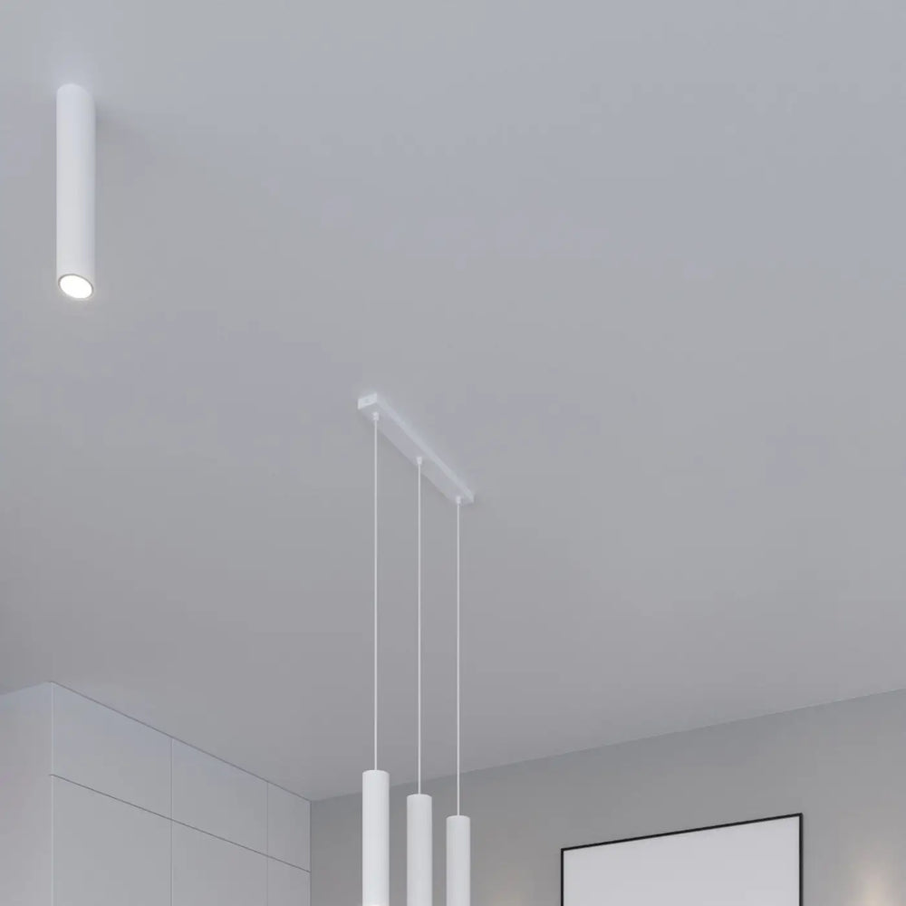 Suspension Luminaire blanc allumée, vue rapprochée