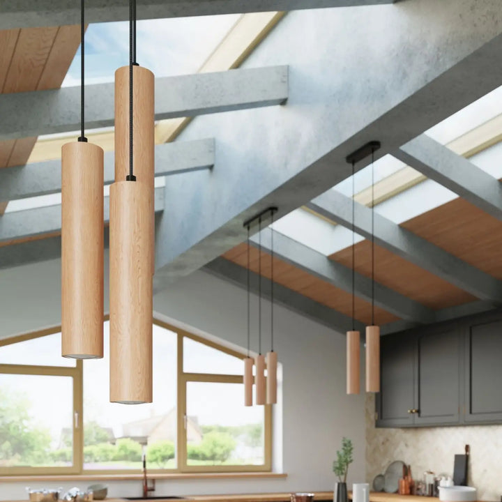 Suspension Lino à tubes en bois naturel, allumée