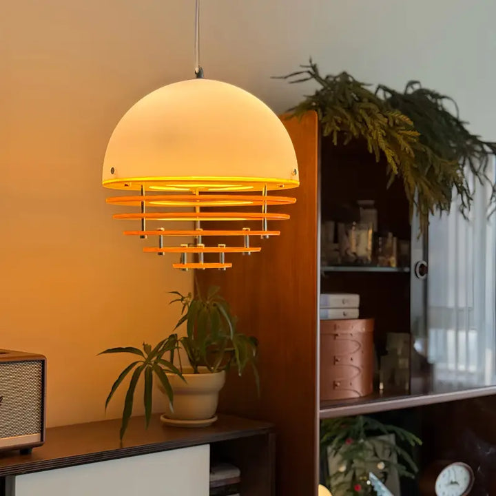 Suspension vintage orange demi-sphère design rétro lumineux

