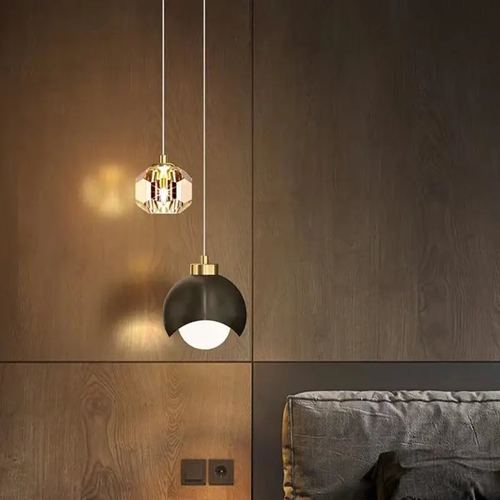 Suspensions Duo Noir Et Doré Design Pour Décoration Moderne

