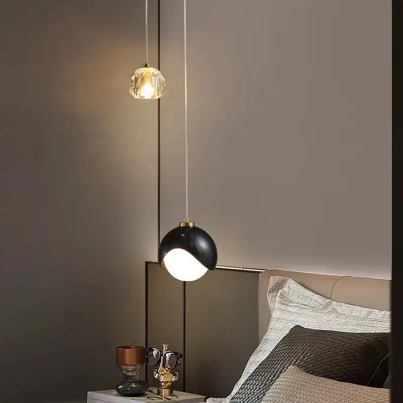 Suspensions Duo Noir Et Doré Design Pour Décoration Moderne

