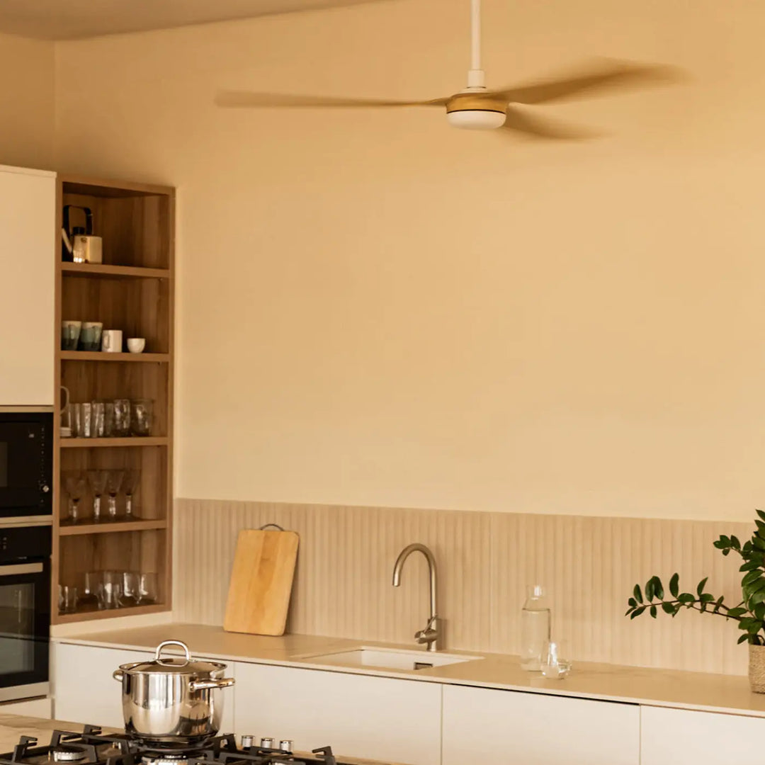 Ventilateur de plafond encastré Punt blanc à pales effet érable sans lumière